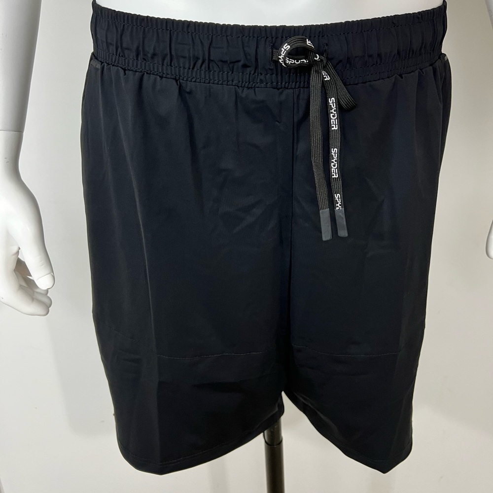 SPYDER MEN'S ACTIVE WEAR, BLACK , LARGE W/2 POCKETS & A SMALL ONE ABOVE THE LOGO